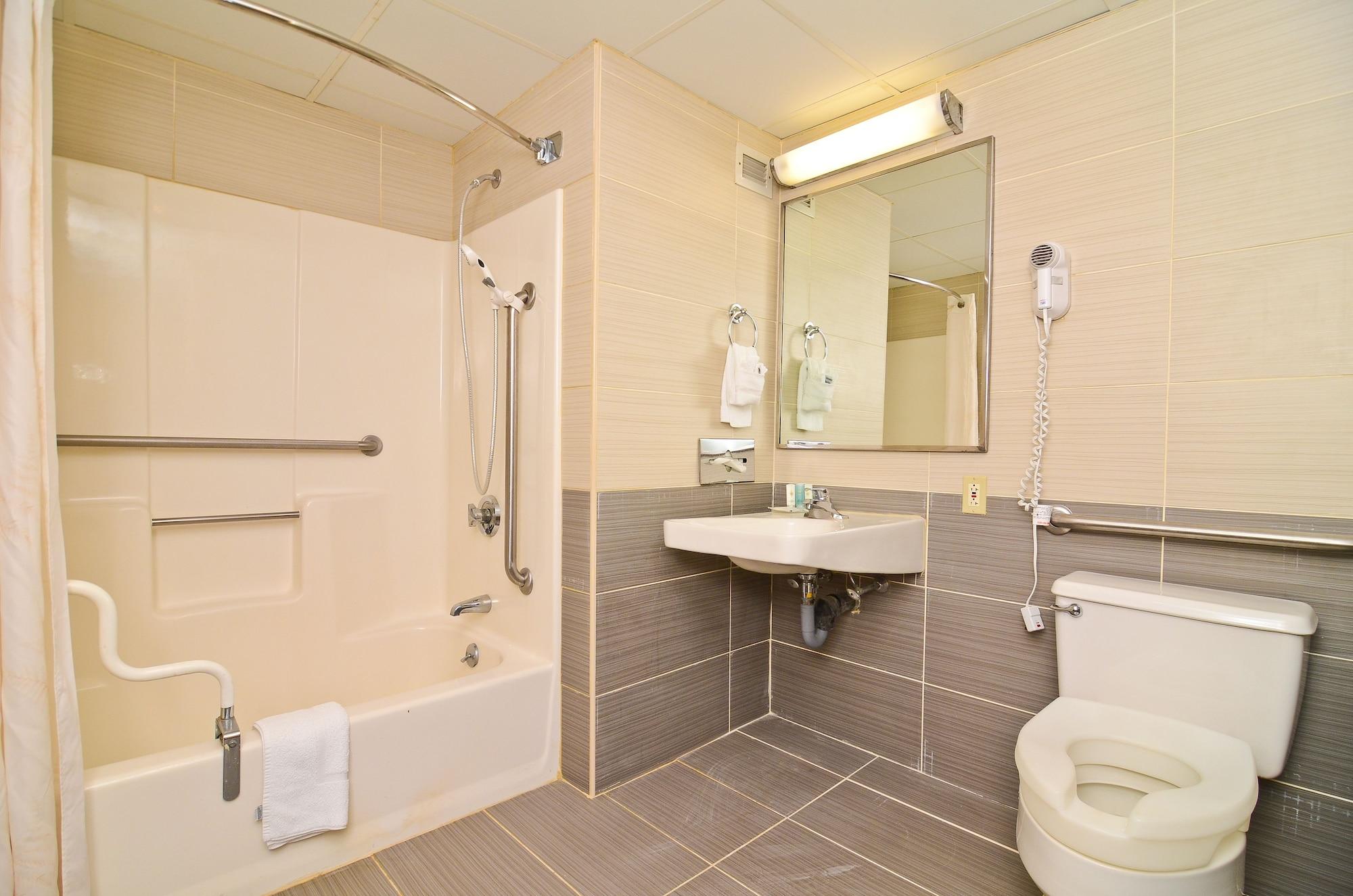 Travelodge By Wyndham Atlantic Hotel 3*